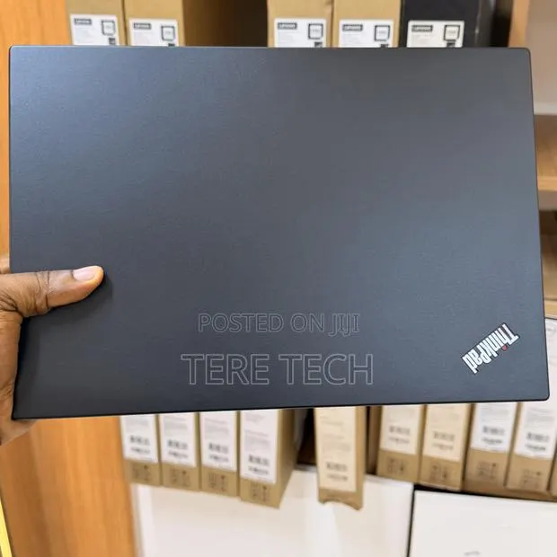 New Laptop Lenovo ThinkPad P43s 16GB Intel Core i7 SSD 256GB · Photo 1