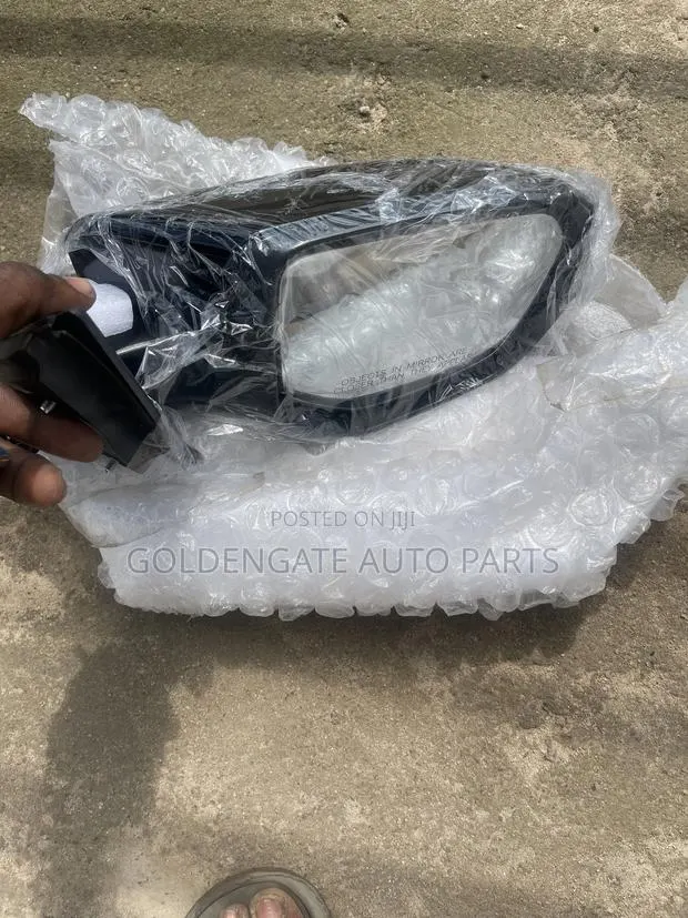 Honda Civic 16 17 18 19 20 Mirror · Photo 1