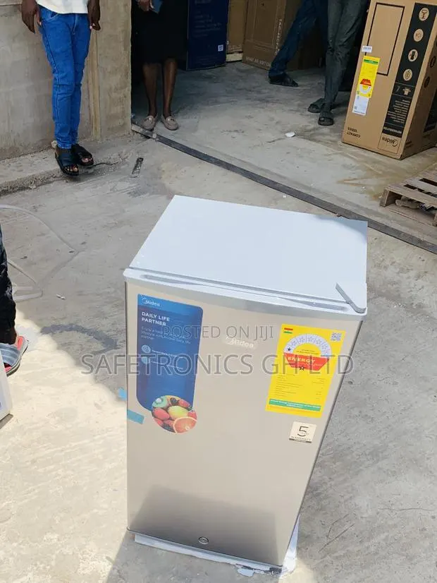 Latest Midea 85l Litres Table Top Refrigerator Mdrd133fgg31 · Photo 1