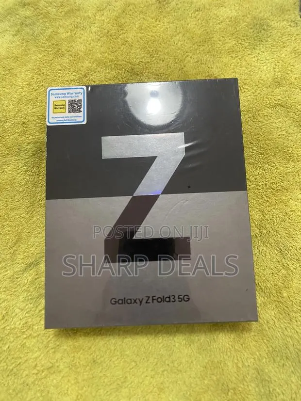 New Samsung Galaxy Z Fold 3 256 GB Black · Photo 1