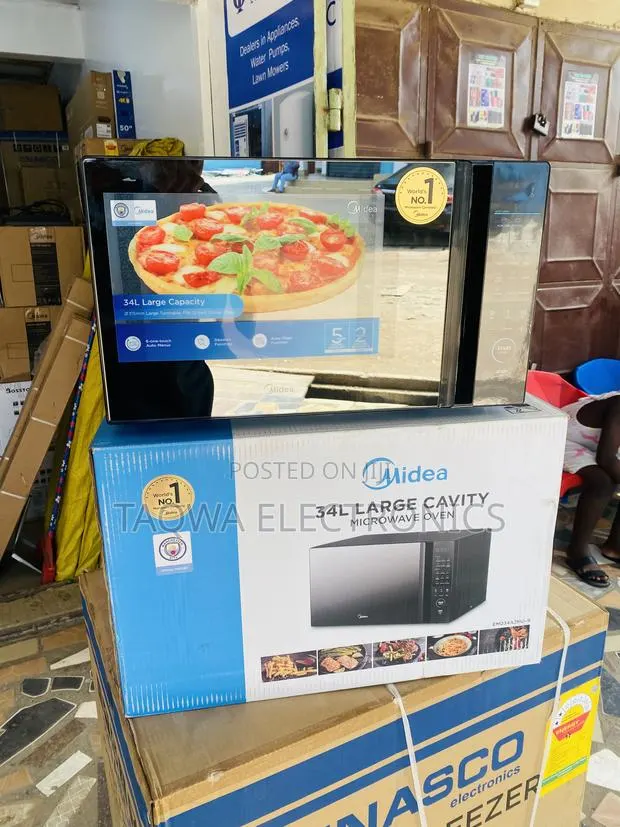 Midea 34 Litres Microwave Oven · Photo 1