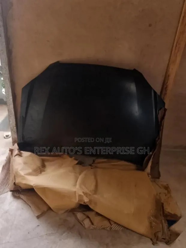 Toyota Corolla 2005,2006,2007/ Bonnet · Photo 1