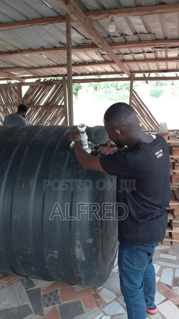 Reverse Osmosis Machine and Water Treatment Specialist · Photo 1