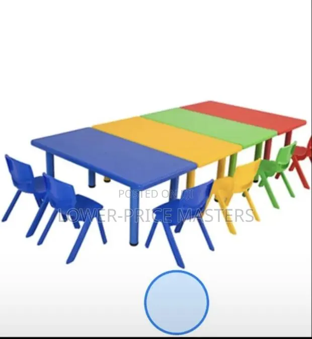 Table and Chair (Kids) · Photo 1