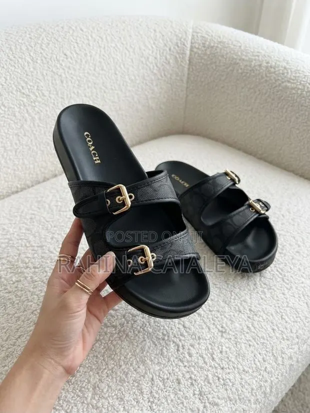 Coach Ladies Slides · Photo 2