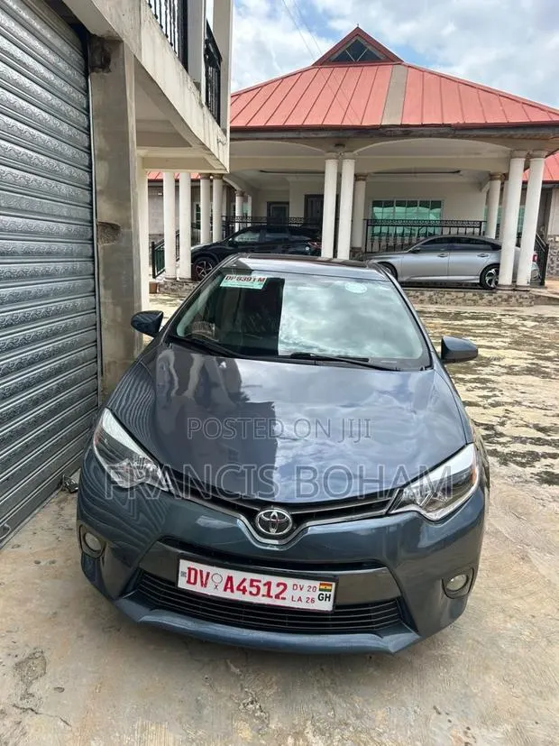Toyota Corolla LE Eco 4dr Sedan (1.8L 4cyl CVT) 2015 Gray · Photo 1