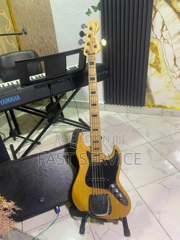 Fender Jass Bass Guitar · Photo 1