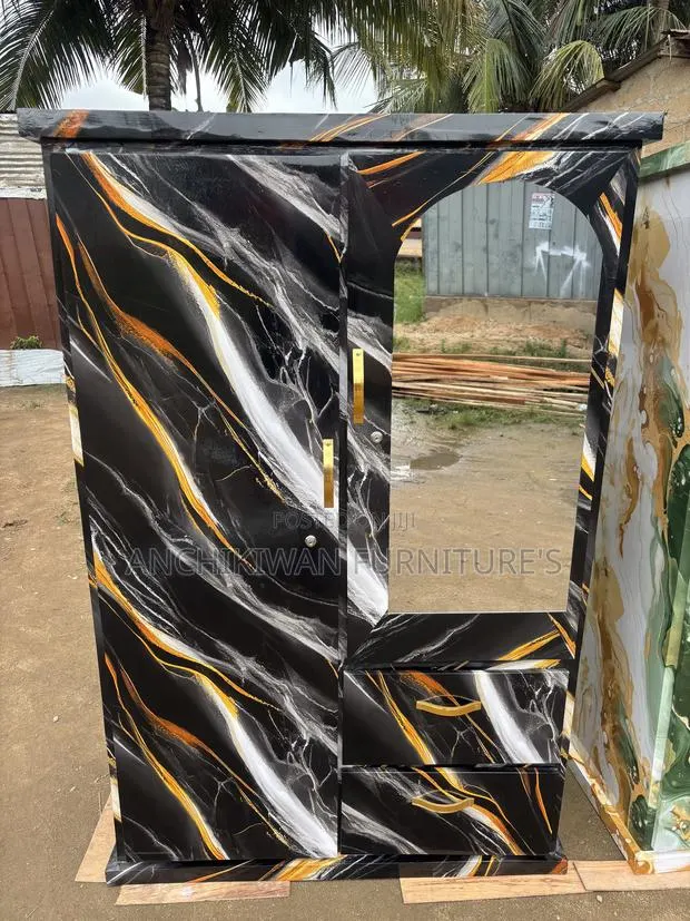 Wadrobe Iliad Designed (Cash on Delivery ) · Photo 1