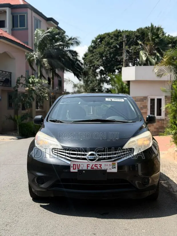 Nissan Versa 1.6 SV 4dr Sedan (1.6L 4cyl CVT) 2014 Black · Photo 1