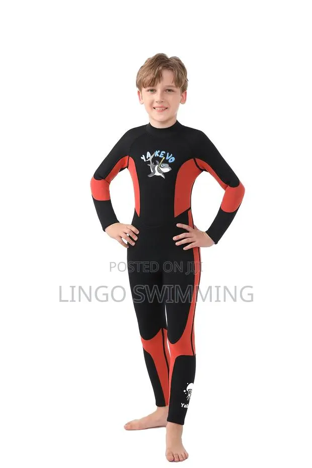 Wetsuit (Cold Weather) Kids 2-9yrs · Photo 1