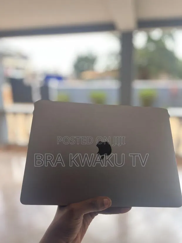 Laptop Apple MacBook Pro 2017 16GB Intel Core i5 SSD 512GB · Photo 1