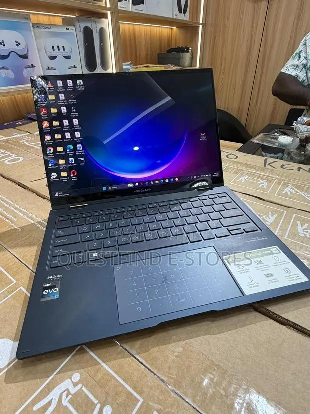 Laptop Asus Zenbook 14 OLED 16GB Intel Core i7 SSD 1T · Photo 1
