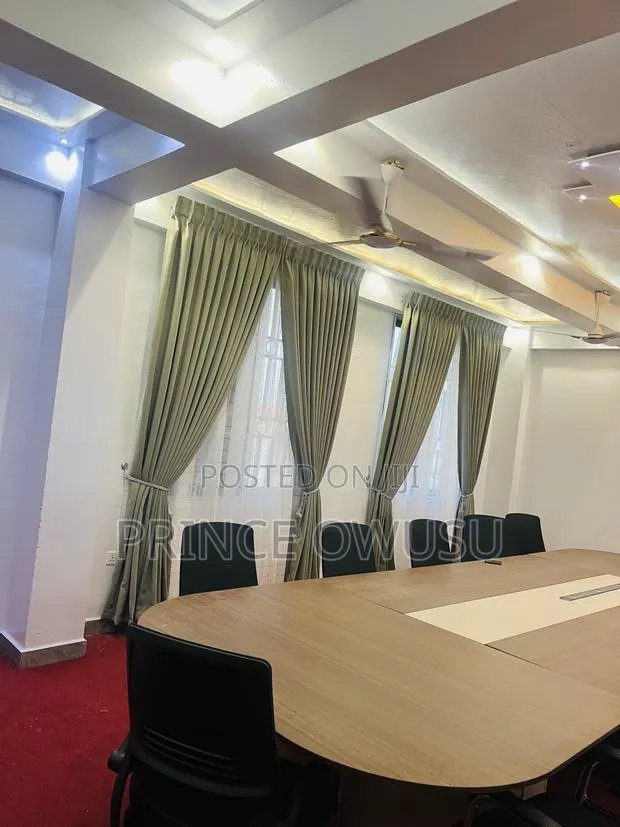 Ice Prince Decor · Photo 1