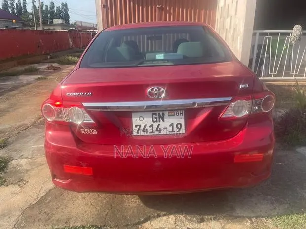 Toyota Corolla LE Special Edition 4dr Sedan (1.8L 4cyl 4A) 2013 Red · Photo 1