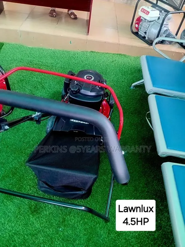 Lwanlux 4.5HP Ecoolmax Pertol Mower Japan Model Made Injapan · Photo 1