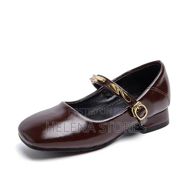 Kids Shoes · Photo 1