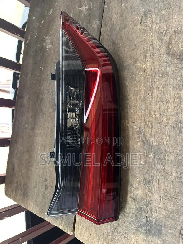 Honda CRV 2020 to 2022 Boot Light. · Photo 3