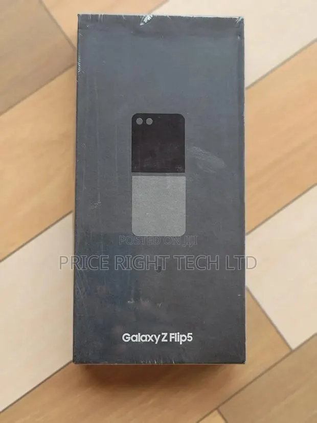New Samsung Galaxy Z Flip5 256 GB Black · Photo 1