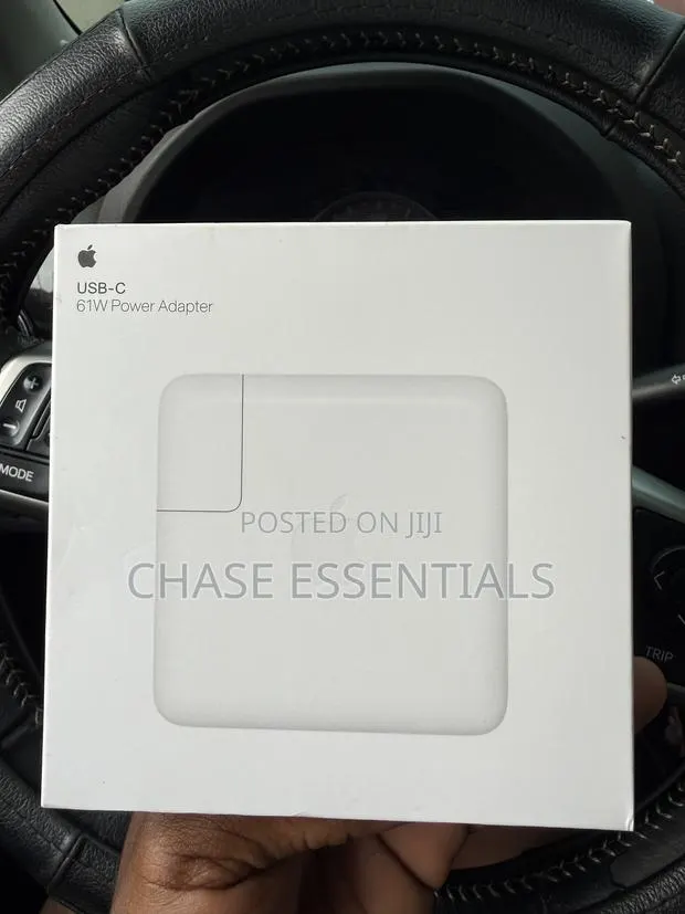 Apple 61W USB-C Power Adapter · Photo 1