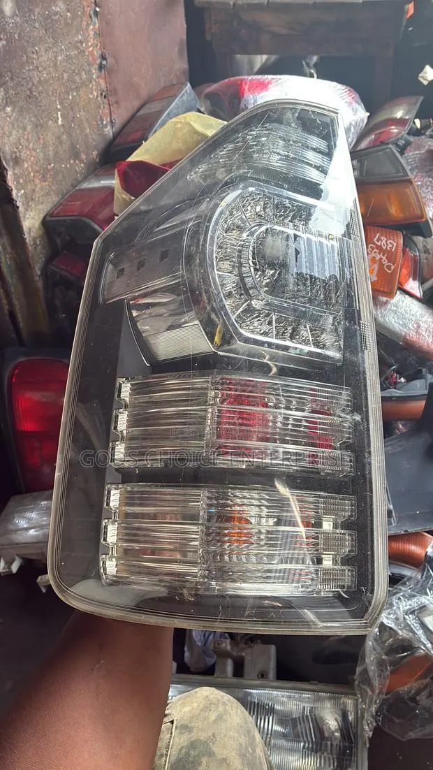 Taillights Voxy Second Gen · Photo 1