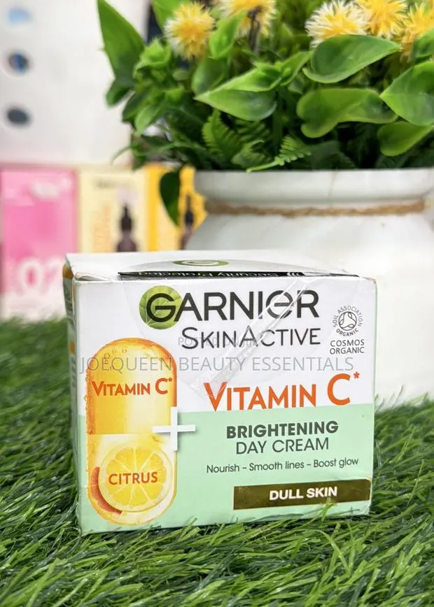 Garnier Vitamin C Brightening Day Cream · Photo 1