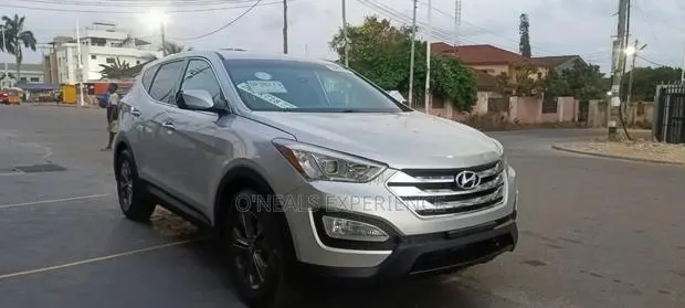 Hyundai Santa Fe 2014 Silver · Photo 1