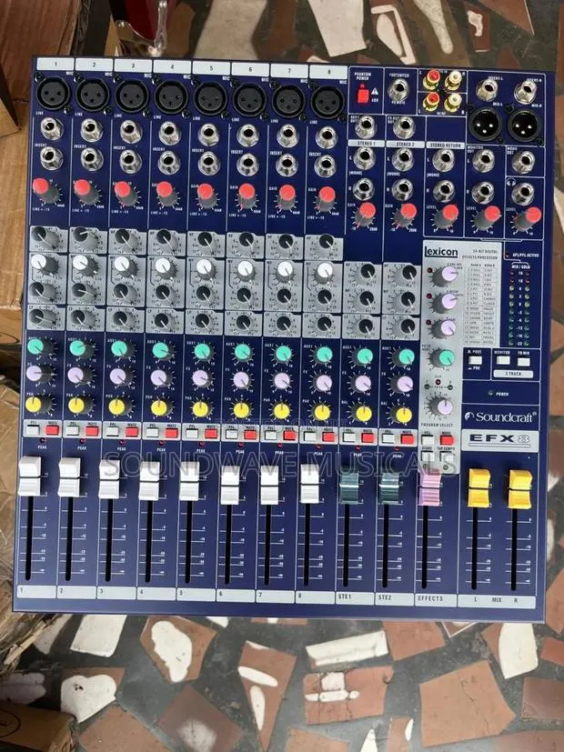 Soundcraft Efx 8 Channel Mixer · Photo 1