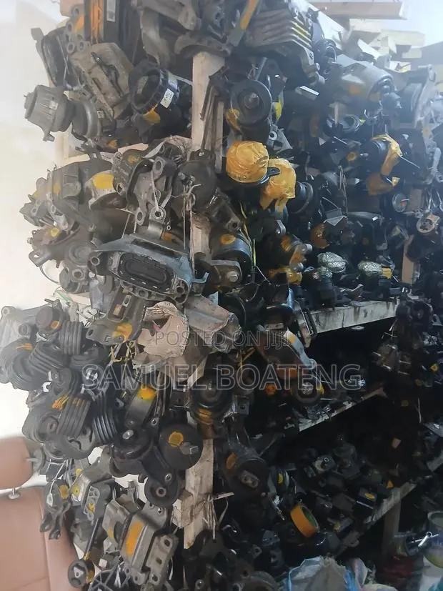 All Cars of Engine Seat Is Available · Photo 1