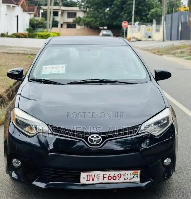 Toyota Corolla 2015 Black · Photo 1