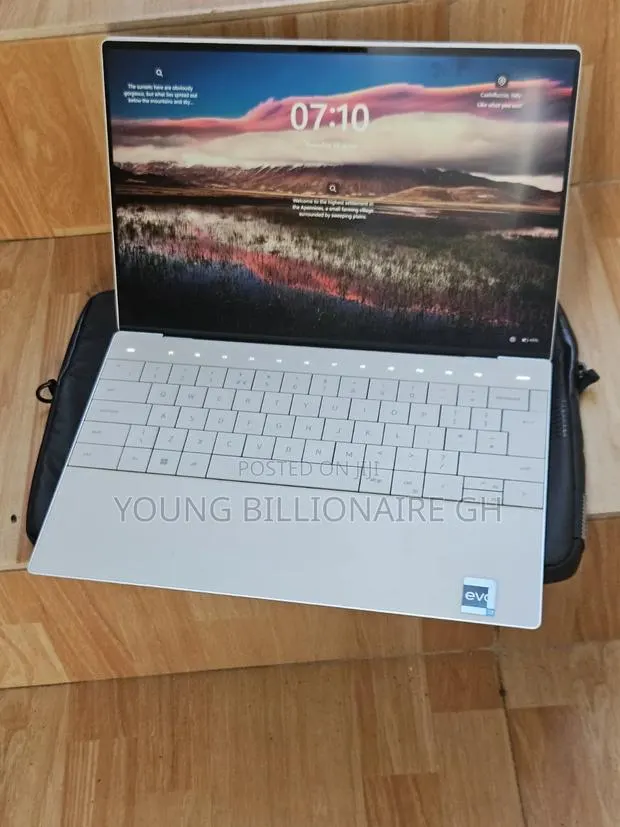 Laptop Dell XPS 13 12GB Intel Core i7 SSD 512GB · Photo 1