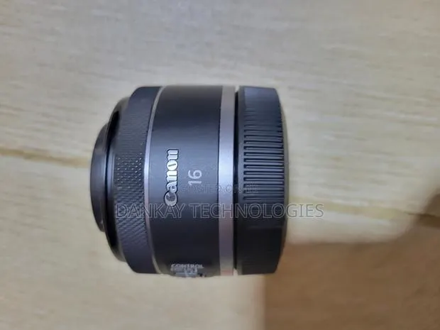 Canon Rf 16mm F/2.8 Stm Lens