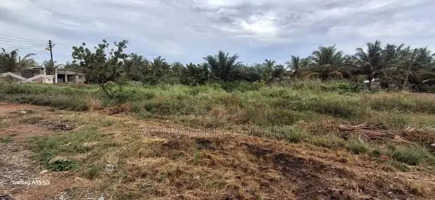 1plot of Land for Sale at Amrahia · Photo 1