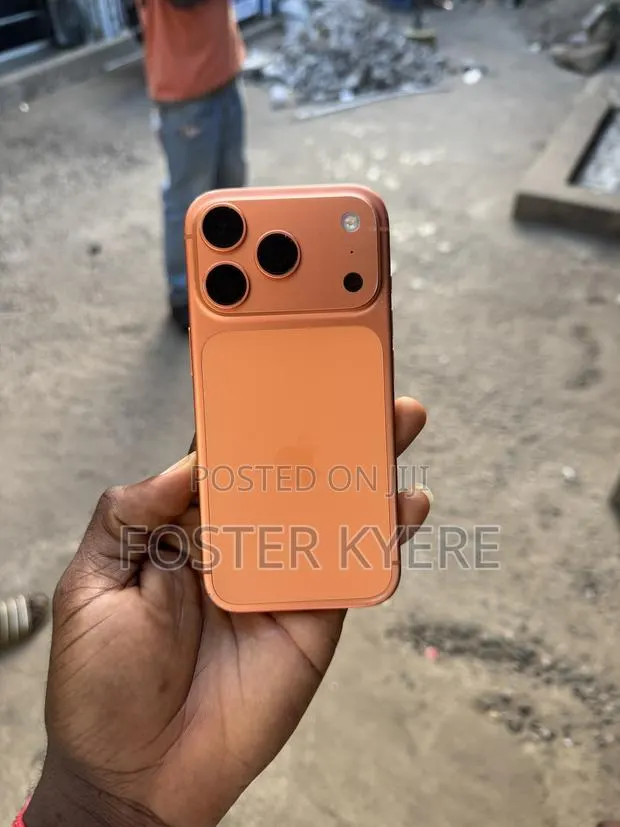 Apple iPhone 17 Pro 256 GB Orange · Photo 1