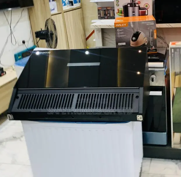 Excellent Good Black Kenwood 90cm Heat Extractor (Range Hood). · Photo 1
