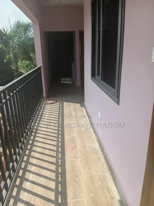 Furnished 2bdrm Apartment in Chairman Boakye, Sakumono for rent · Photo 1