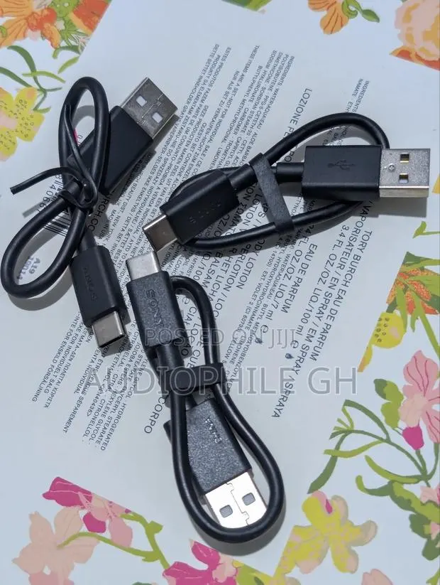 Sony Usb a to Usb C Short Cable · Photo 1
