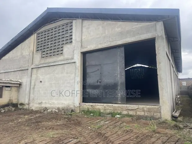 700 SQM Warehouse at Amasaman for Rent · Photo 1