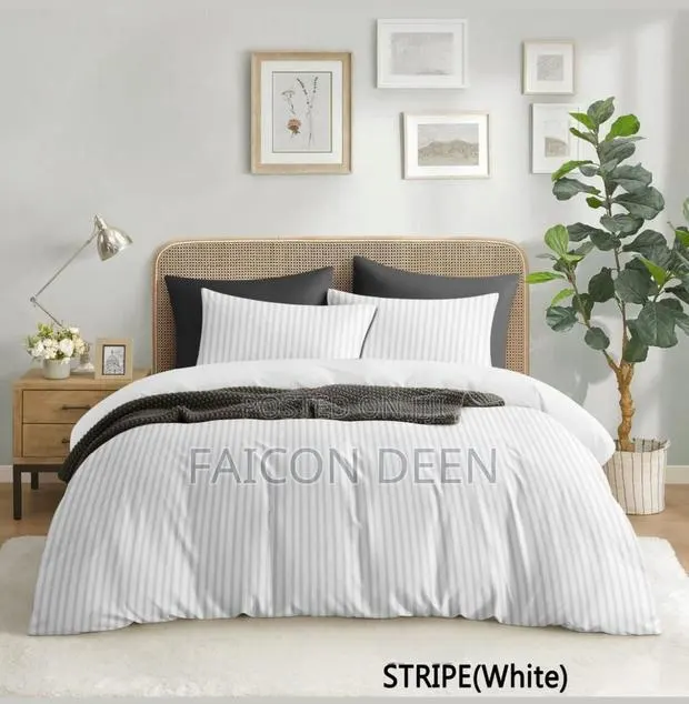Hotel Quality White Stripped Duvet Cover Only · Photo 1