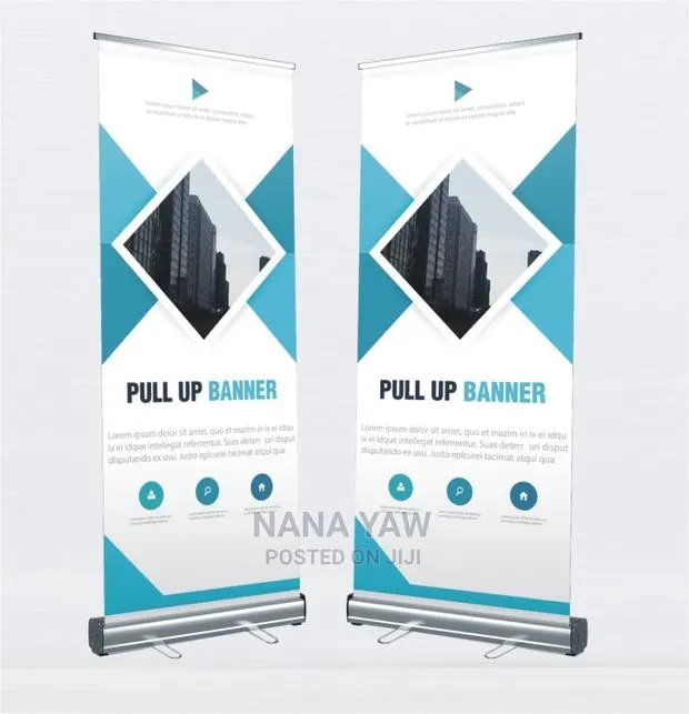 Roll Up Banner Stand · Photo 1