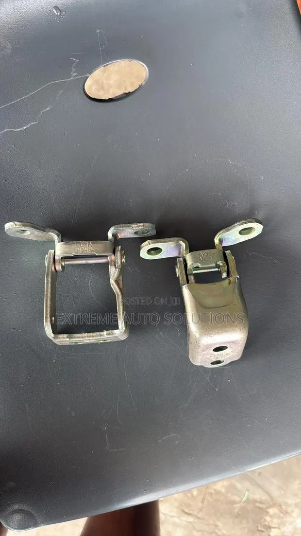Rear Left and Right Door Hinge for Honda Cr-v CRV 2019 2024 · Photo 1