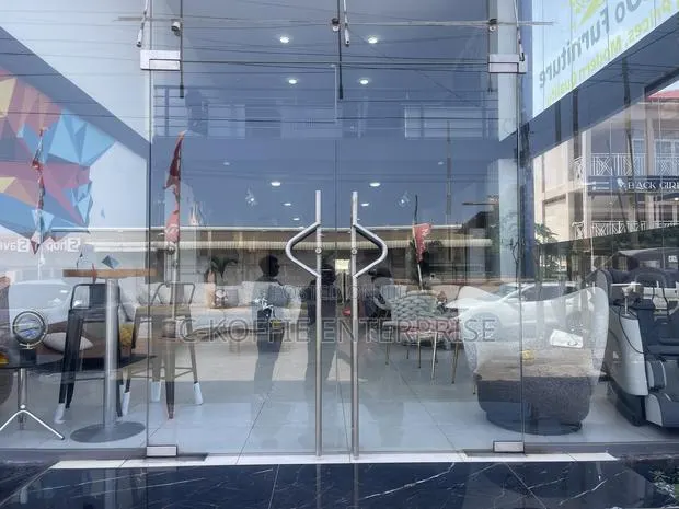 355 SQM Showroom at Spintex · Photo 1