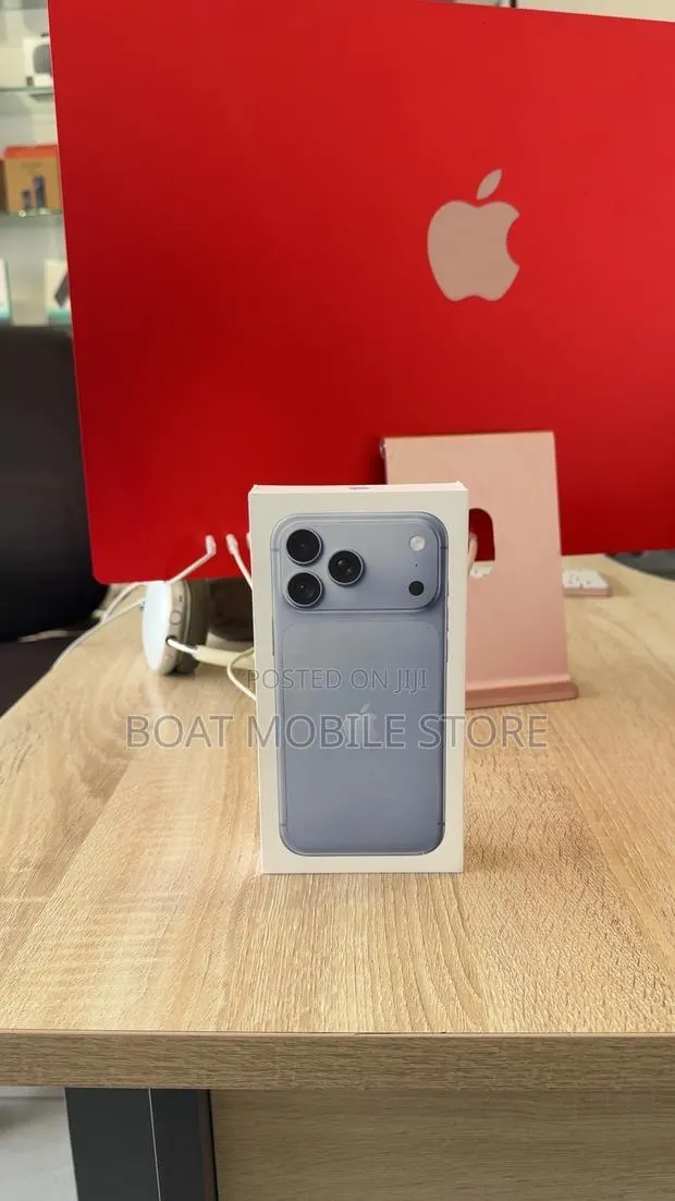 New Apple iPhone 18 Pro Max 256 GB Blue · Photo 1