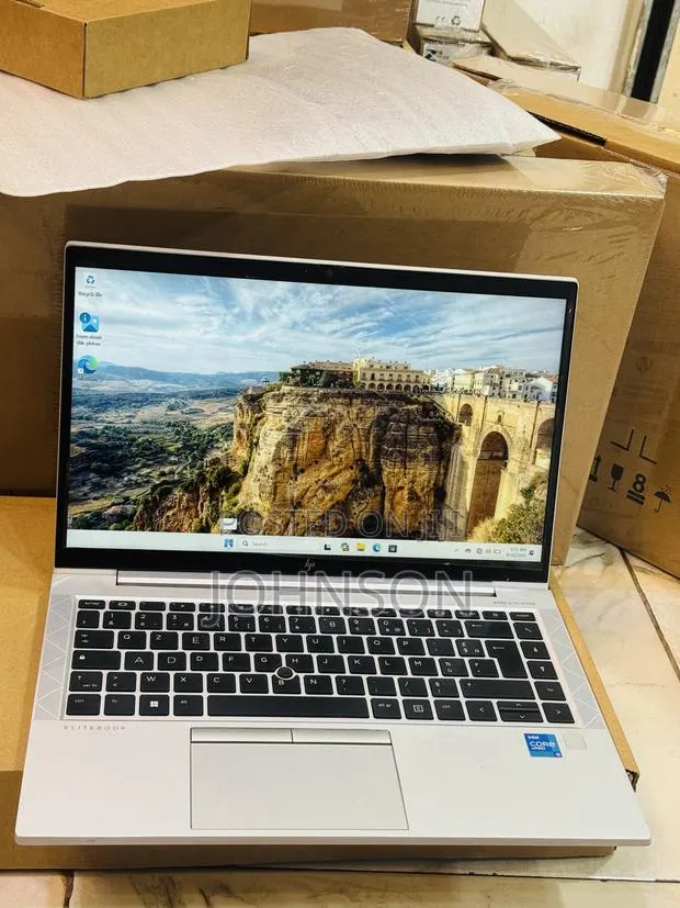 Laptop HP EliteBook 840 G8 8GB Intel Core i5 SSD 256GB · Photo 1
