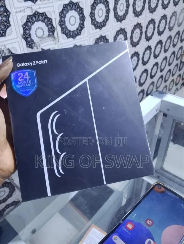 New Samsung Galaxy Z Fold7 256 GB Black · Photo 1