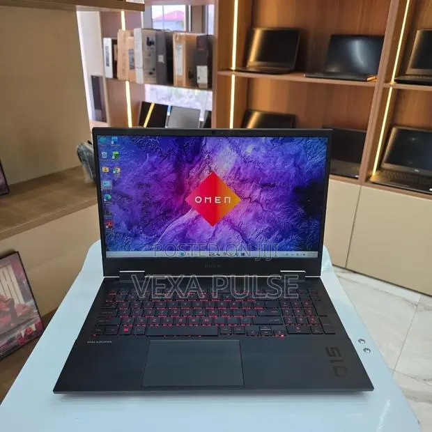 Laptop HP Omen 15 16GB Intel Core i7 SSD 1T · Photo 1