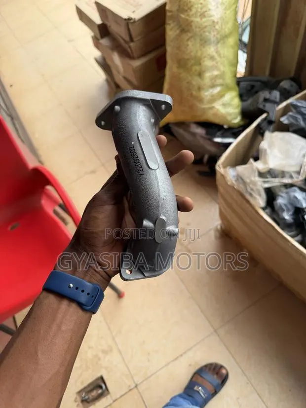 Honda CRV 2017 - 2022 Intercooler Holes Joint Pipe · Photo 1