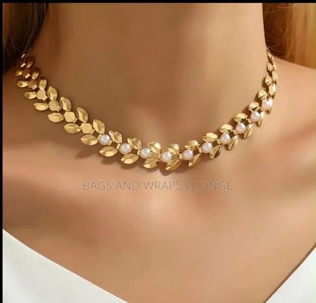 Bags and Wraps Lounge · Photo 1
