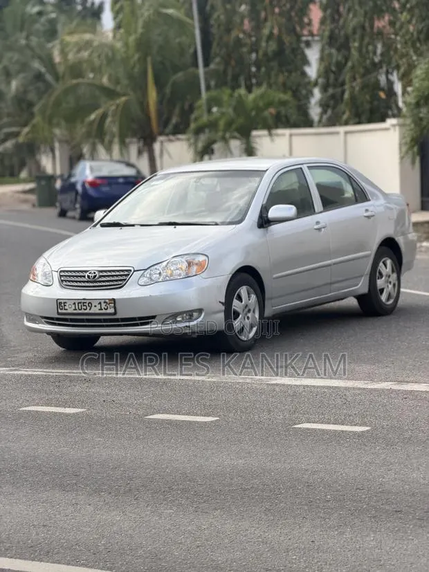 Toyota Corolla LE 2005 Silver · Photo 1