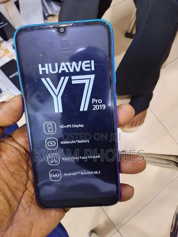 New Huawei Y7 Pro 32 GB Blue · Photo 1