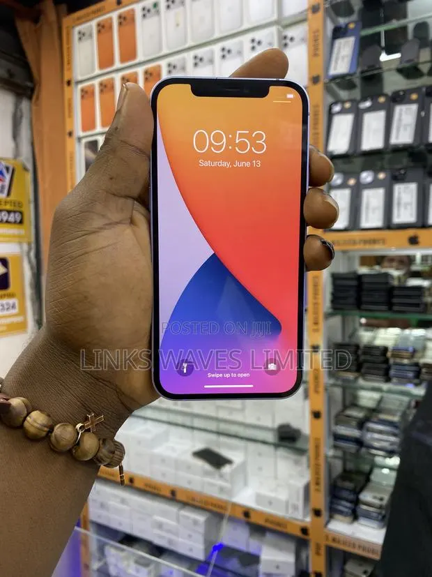 New Apple iPhone 12 128 GB Purple · Photo 1